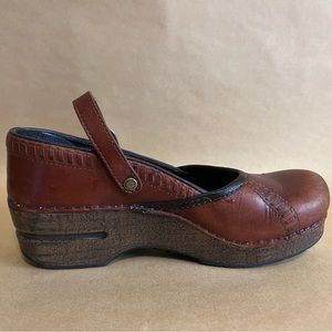 Dansko Mary Jane Clogs, size 6.5